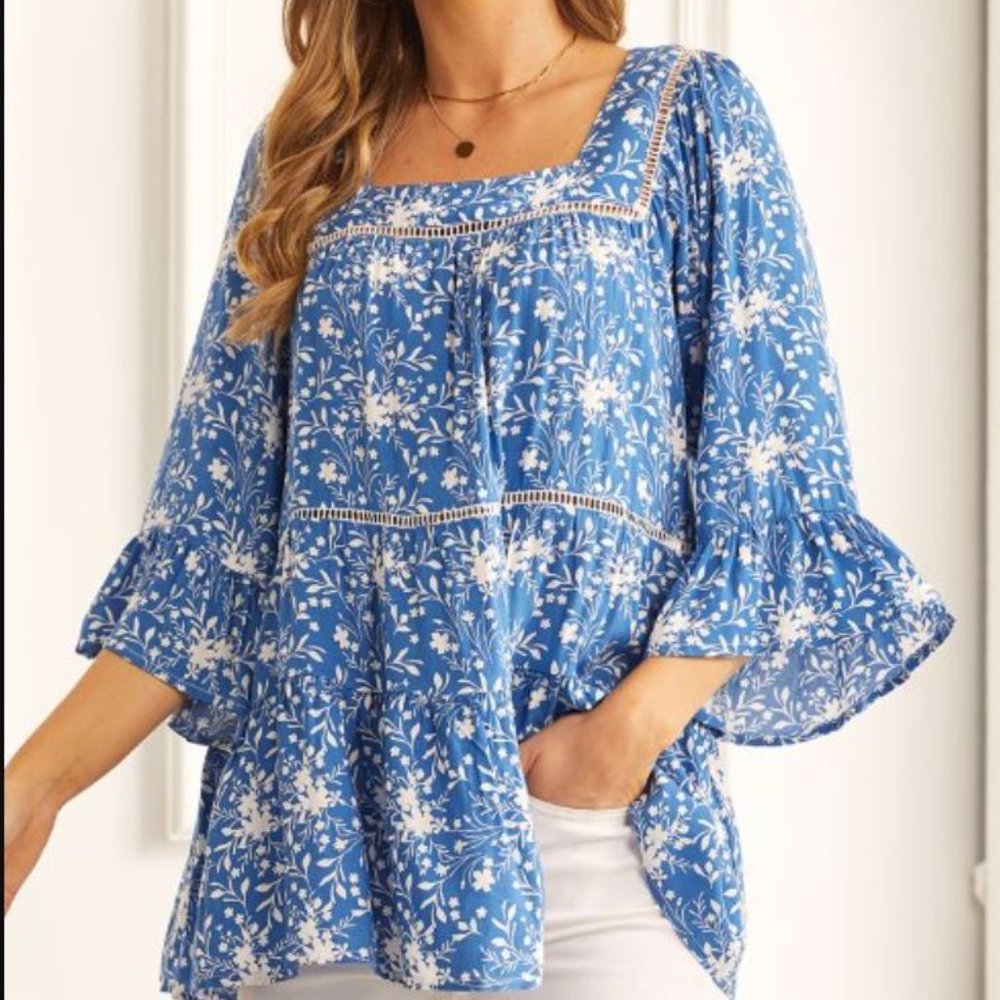 Suzanne Betro Weekend Blue & Ivory Floral Lace-Inset Square Neck Top